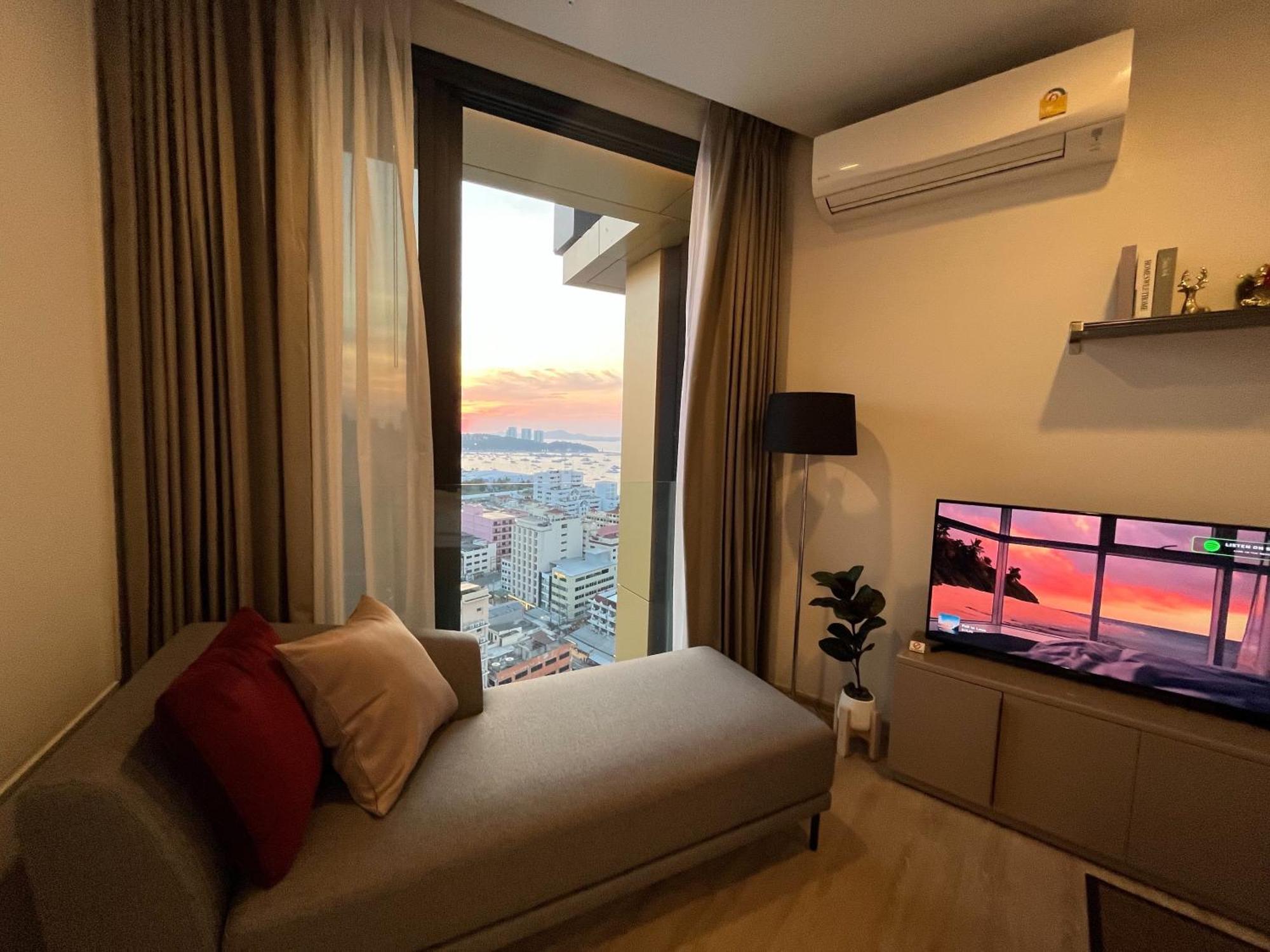The Edge Central Pattaya Exterior photo